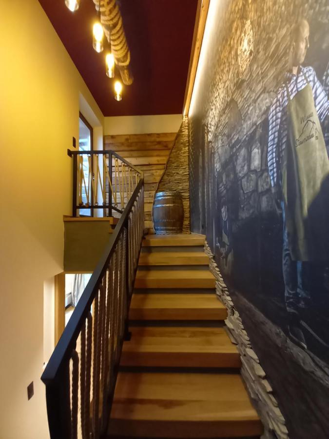 Dom Winiarza Villa Кросно Екстериор снимка
