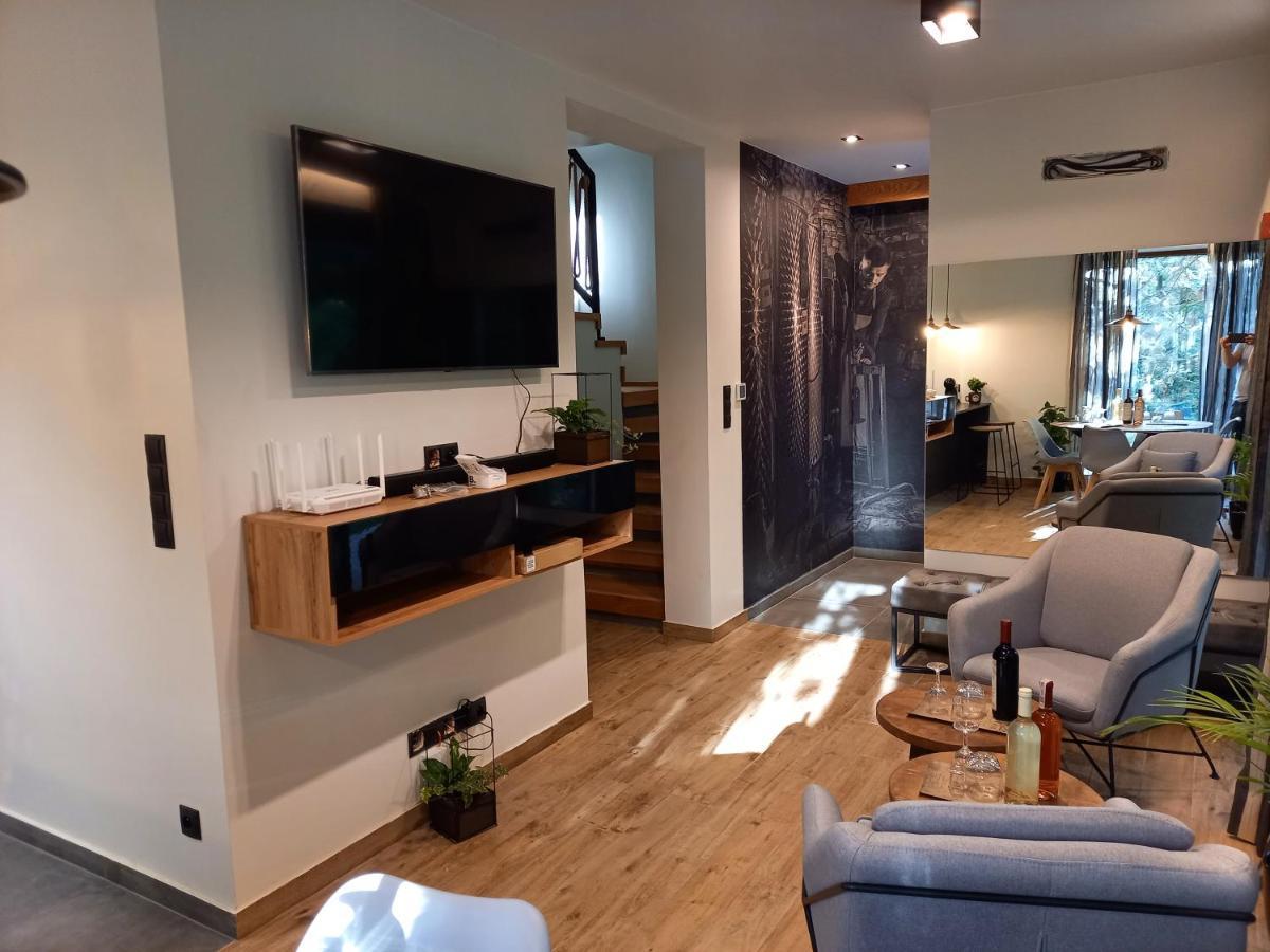 Dom Winiarza Villa Кросно Екстериор снимка